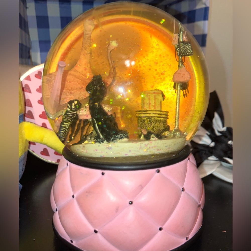 Vintage Victoria’s Secret Collectible SNOWGLOBE